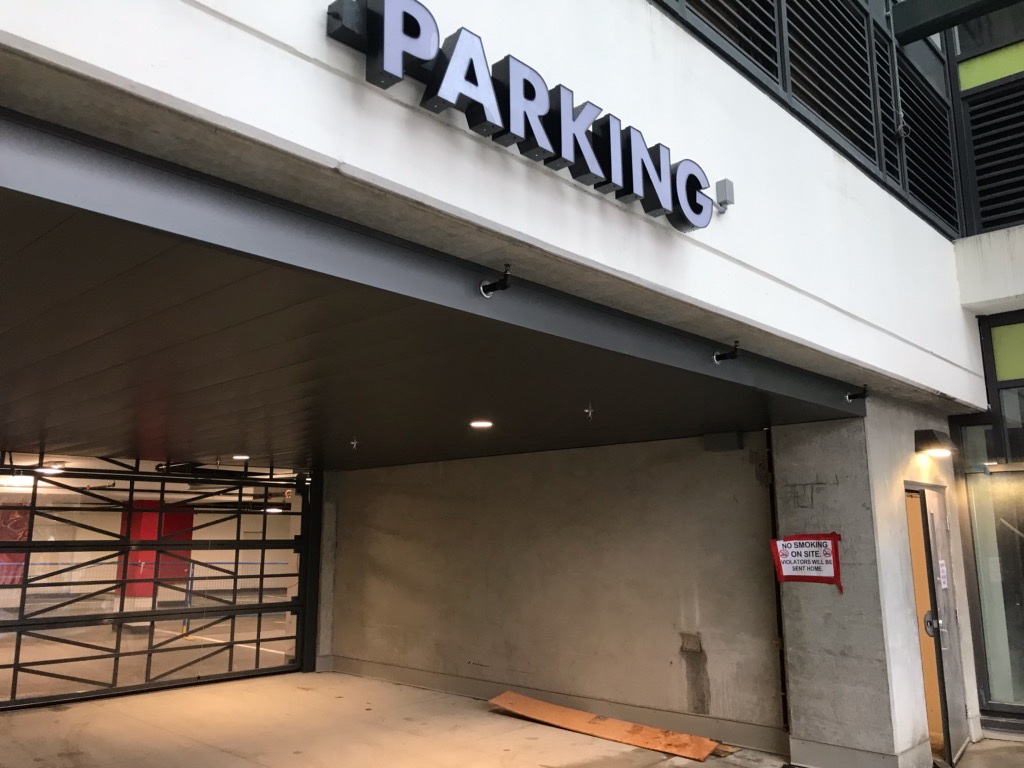 Parkade - Avant Garde Architectural Signs Ltd.